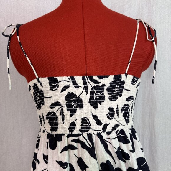 Old Navy Womens Linen Blend Cami Dress white Navy Floral Smocked Back XS E434 - Picture 5 of 15